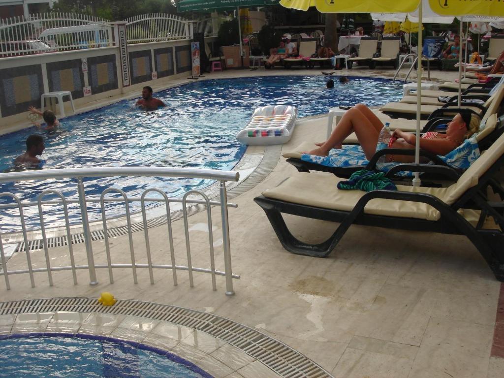 Side Best Hotel Екстериор снимка
